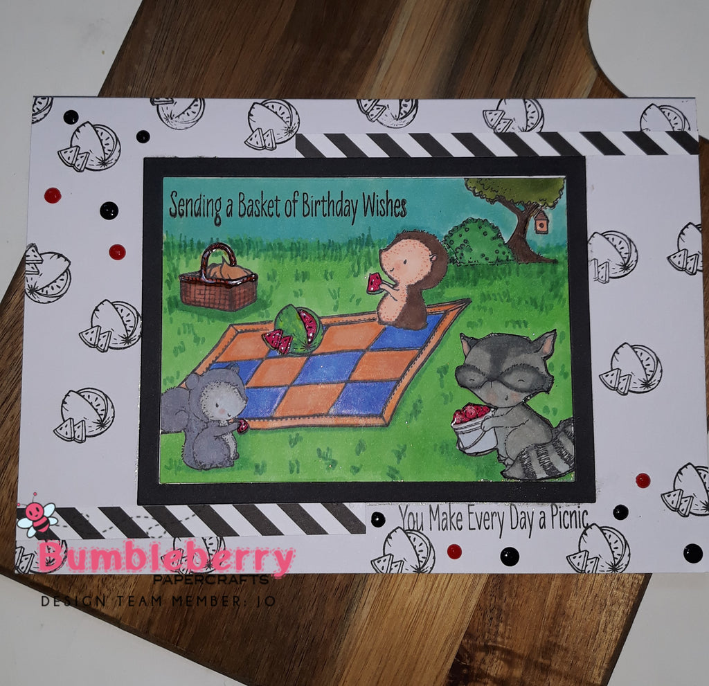 Créer une scène avec Picnic Pals, à partir du dernier design de My Favorite Things, dessiné par Stacey Yacula.