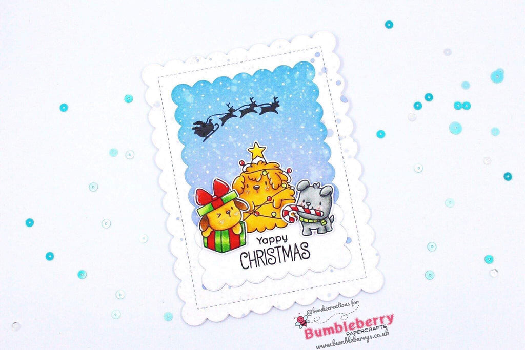 Carte de Noël utilisant le jeu de tampons « Yappy Woofmas » de Mama Elephant !