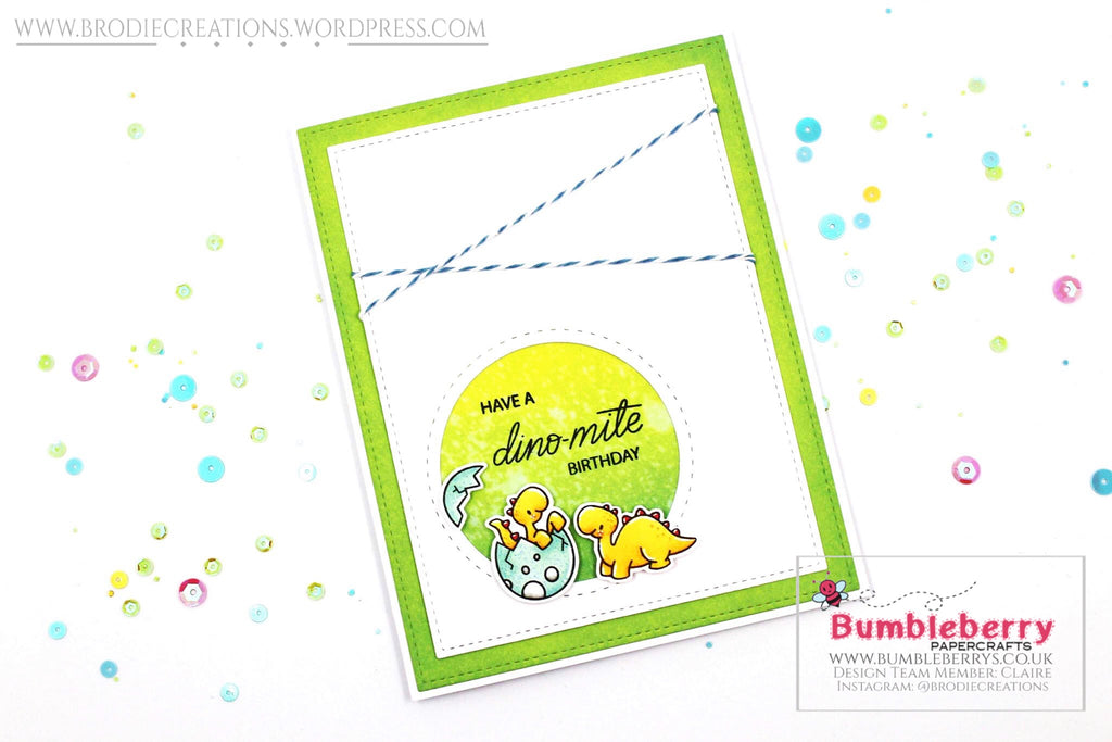 Jolie carte d'anniversaire utilisant le jeu de tampons « Dinky Dinos » de Heffy Doodle !