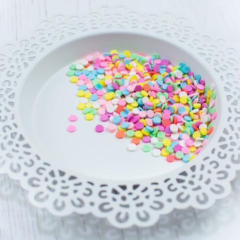 Confettis en argile pour cupcakes