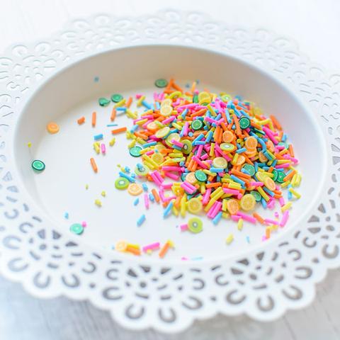 Confettis d'argile pour smoothie aux fruits